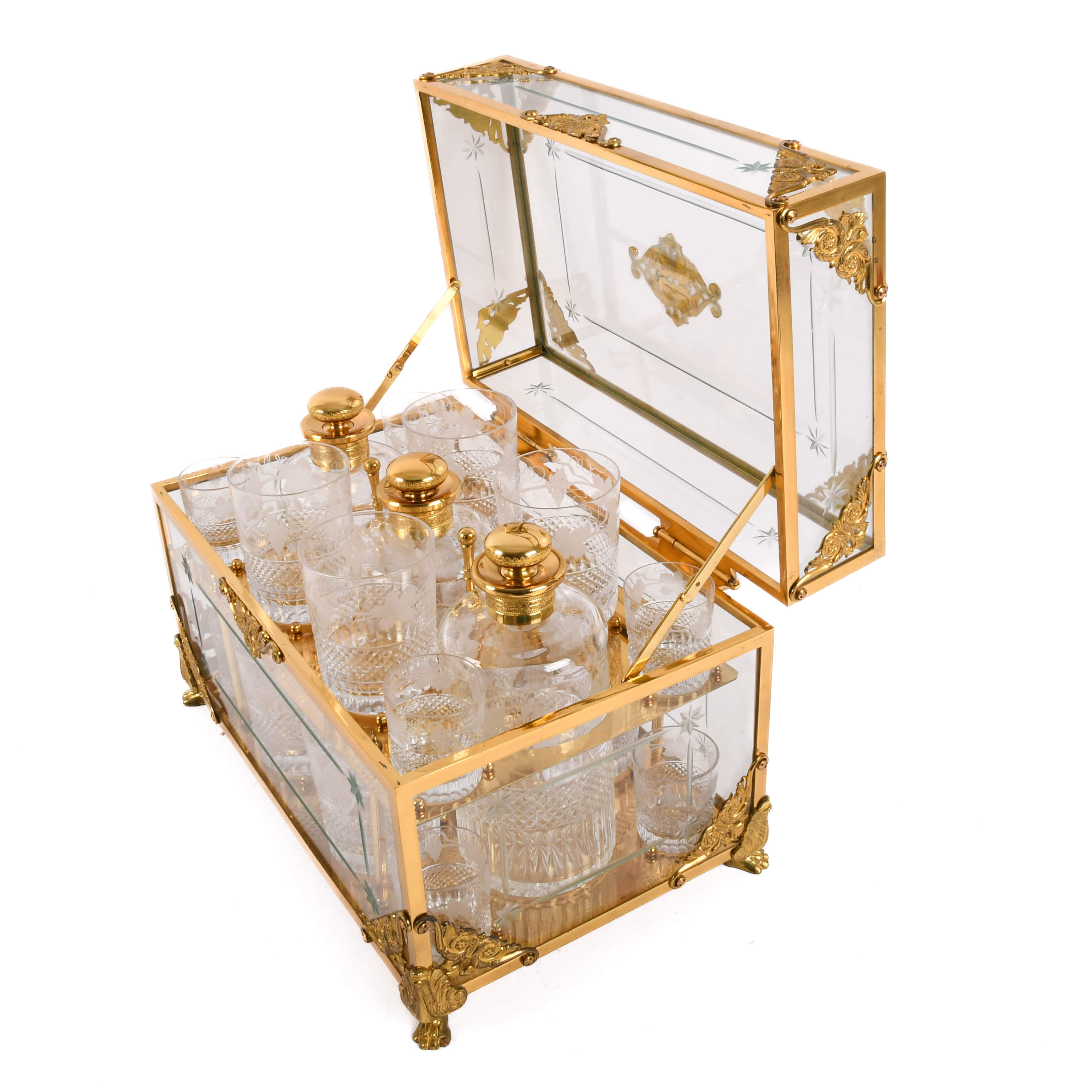 Liquor Cabinet Glasses and Decanters-5