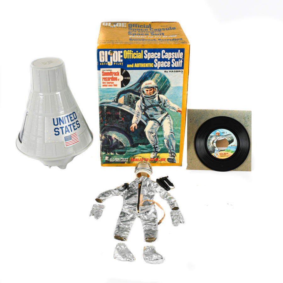GI Joe Official Space Capsule and Authentic Suit with Original Box-1