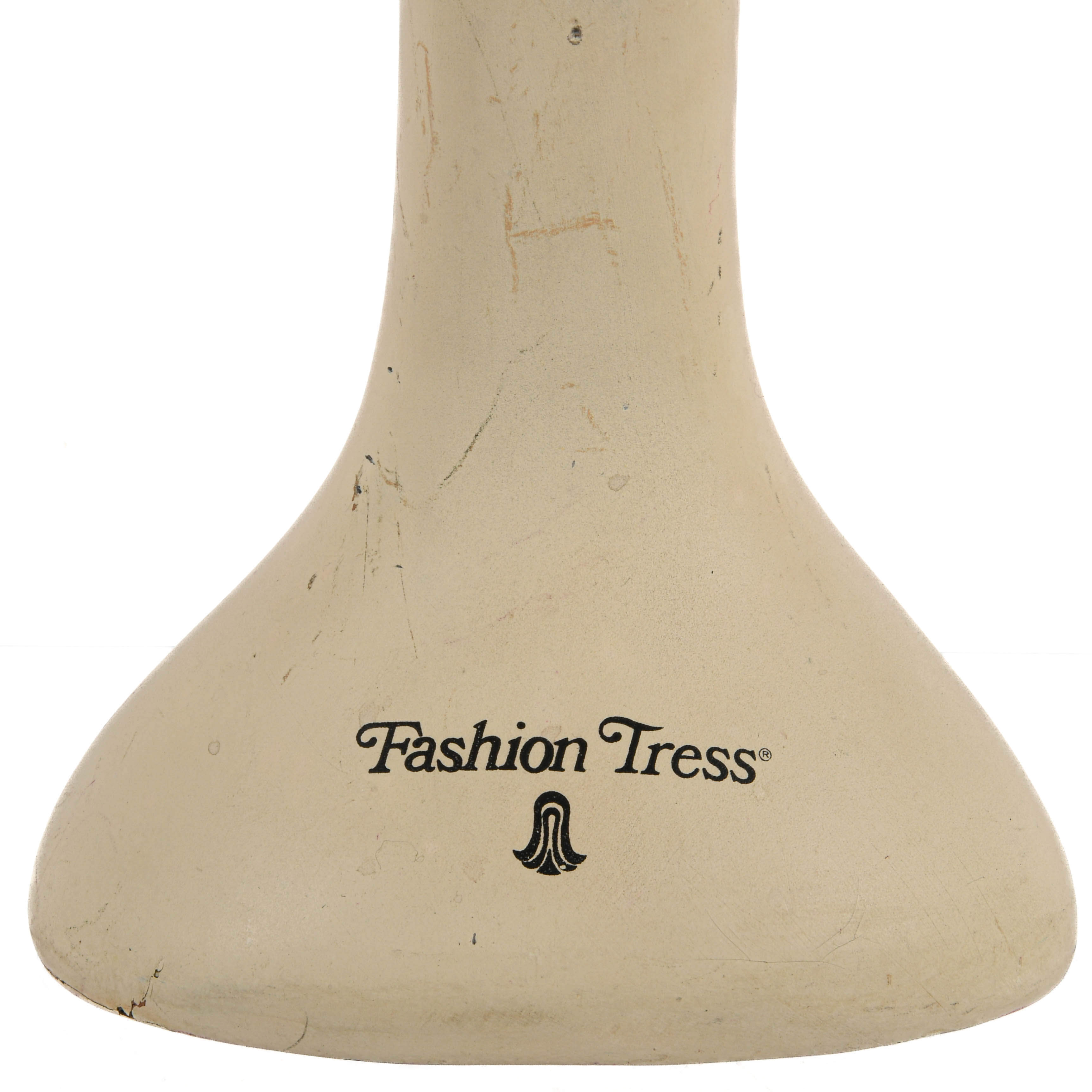 Mid-Century Fashion Tress Fiberglass Model-3