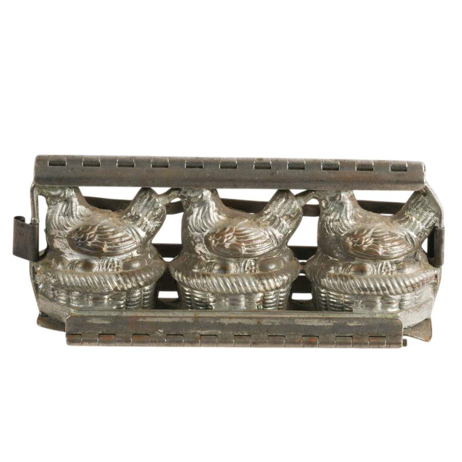Anton Reiche Triple Hens on Nests Chocolate Mold-3