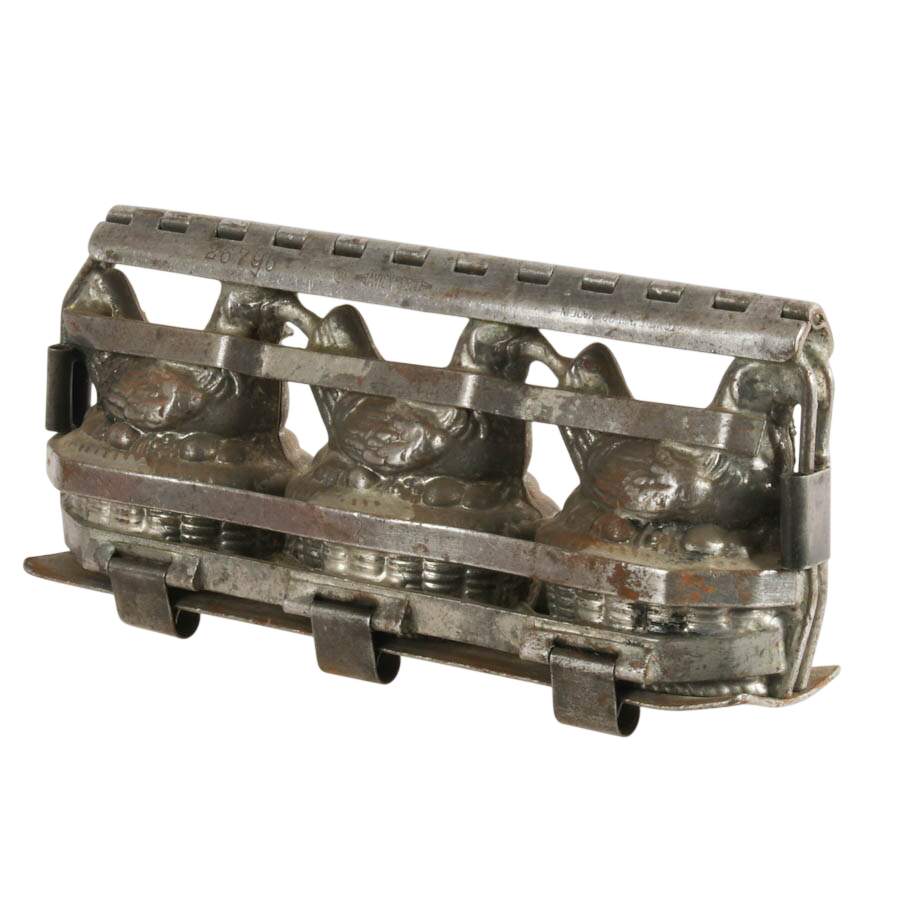 Anton Reiche Triple Hens on Nests Chocolate Mold-2
