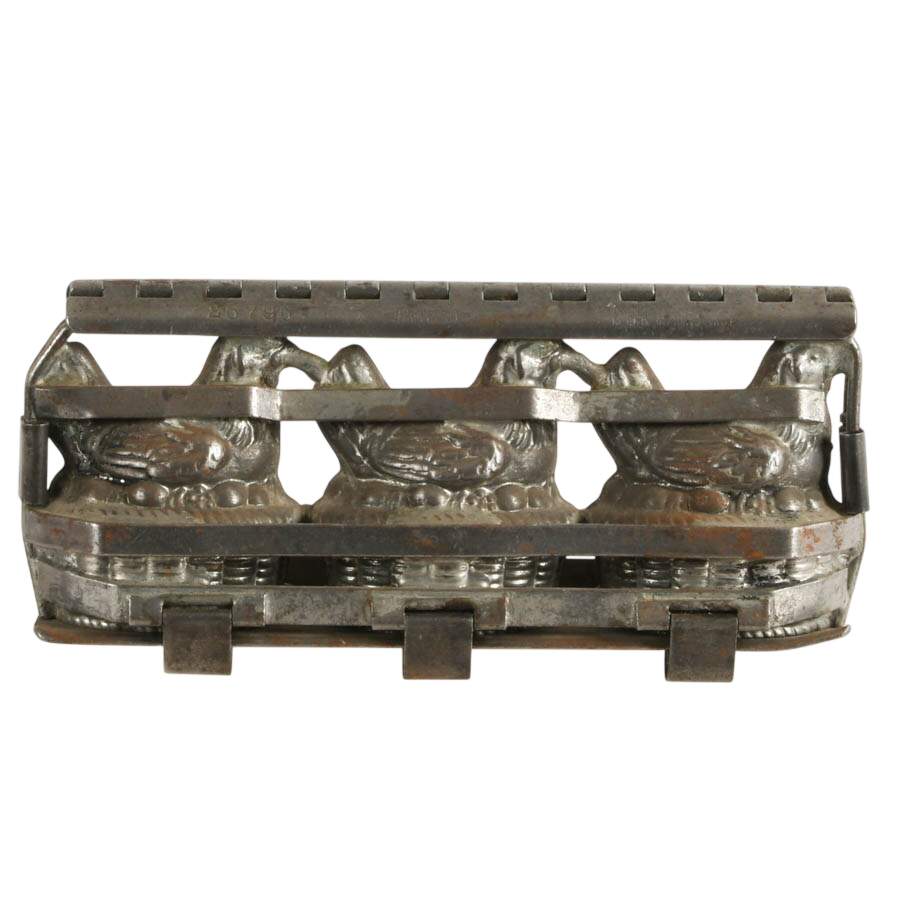 Anton Reiche Triple Hens on Nests Chocolate Mold-1