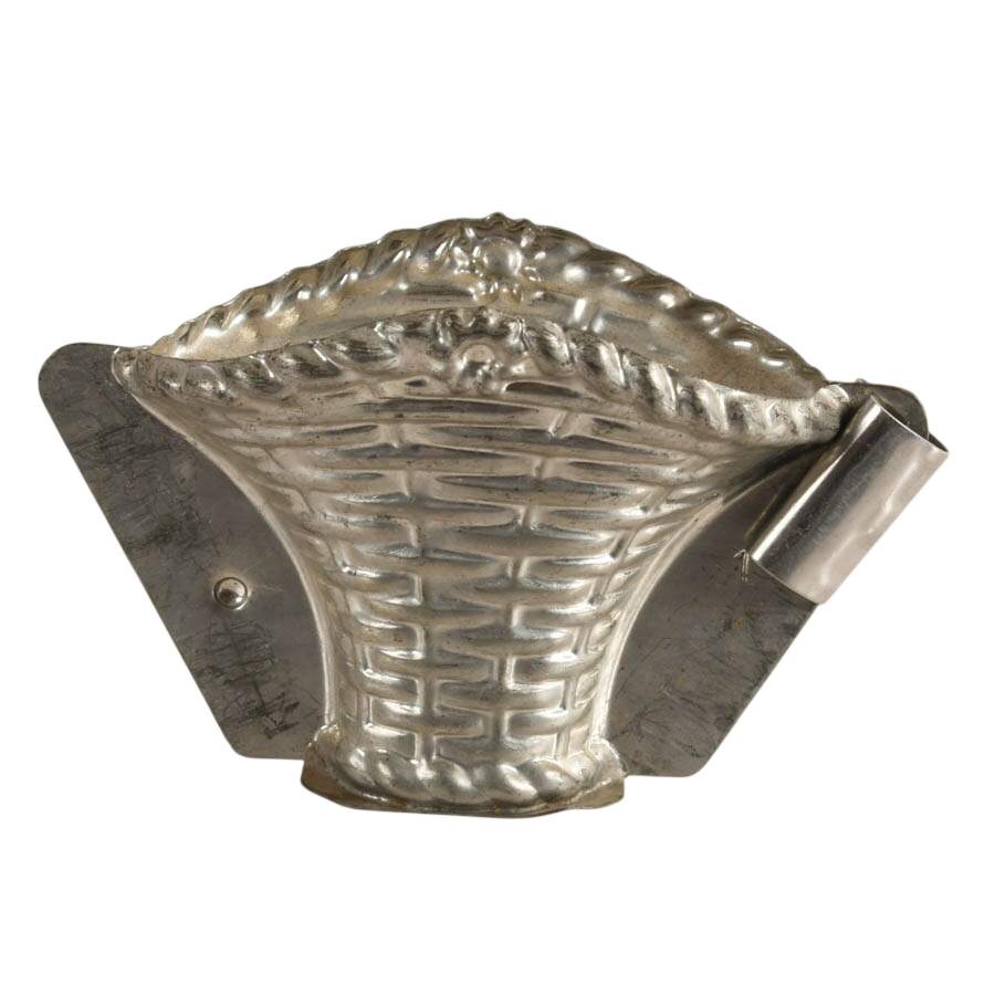 1930s German Easter Basket Chocolate Mold-4