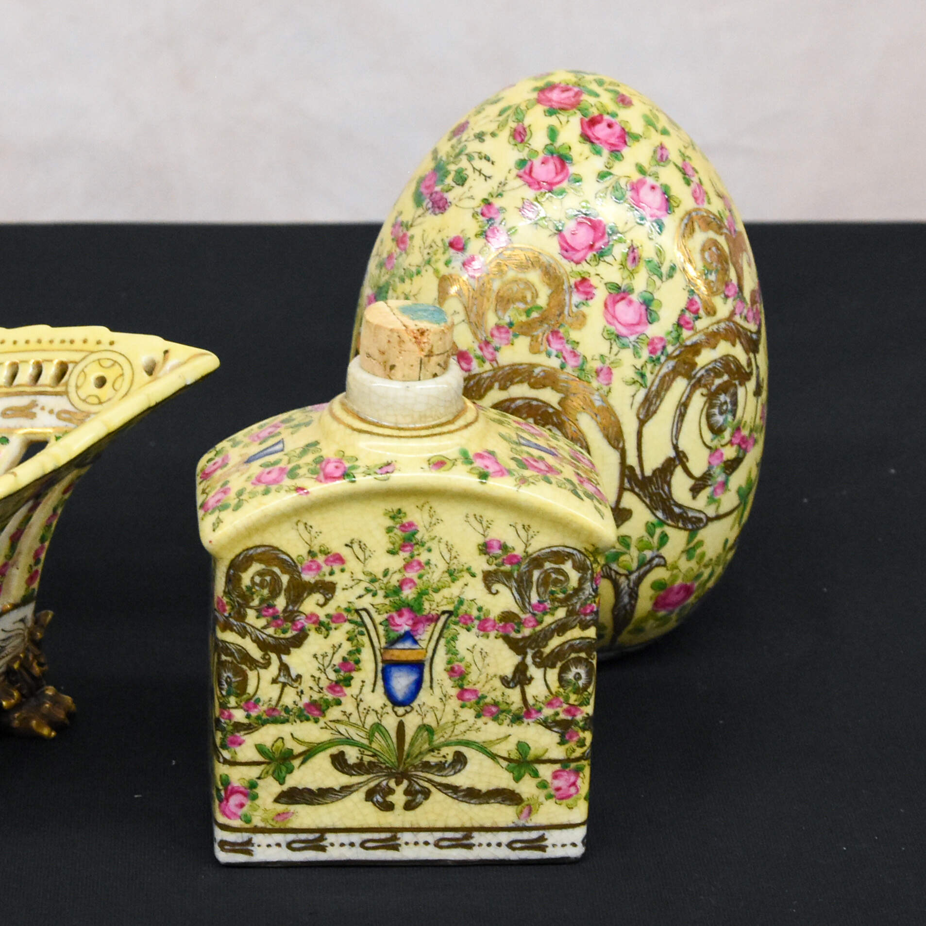 Chinese Yellow Floral Three-Piece Décor Set-2