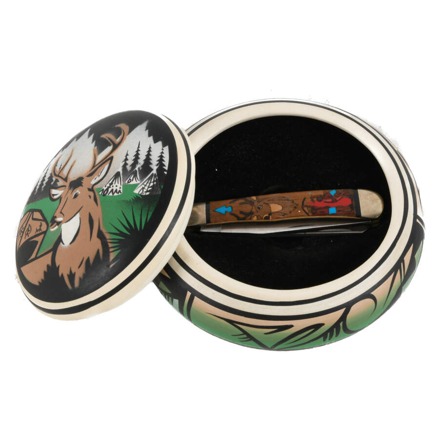 Native Buck Pocket Knife and Display Pot-2