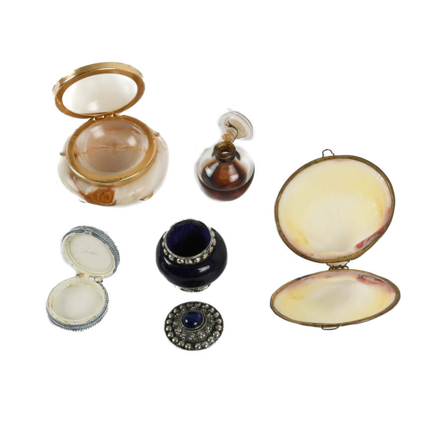 Lot of Five Ladies Vanity Items-4