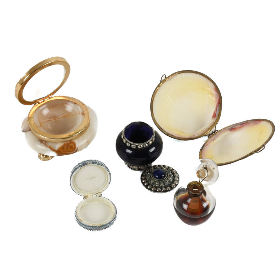 Lot of Five Ladies Vanity Items-3