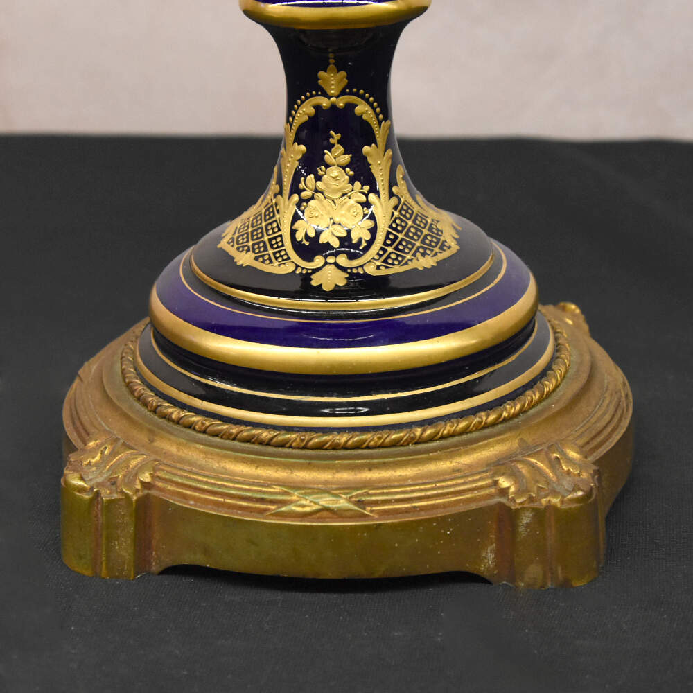Antique Sèvres-Style Hand-Painted Lovers View Urn on Bronze Base-3