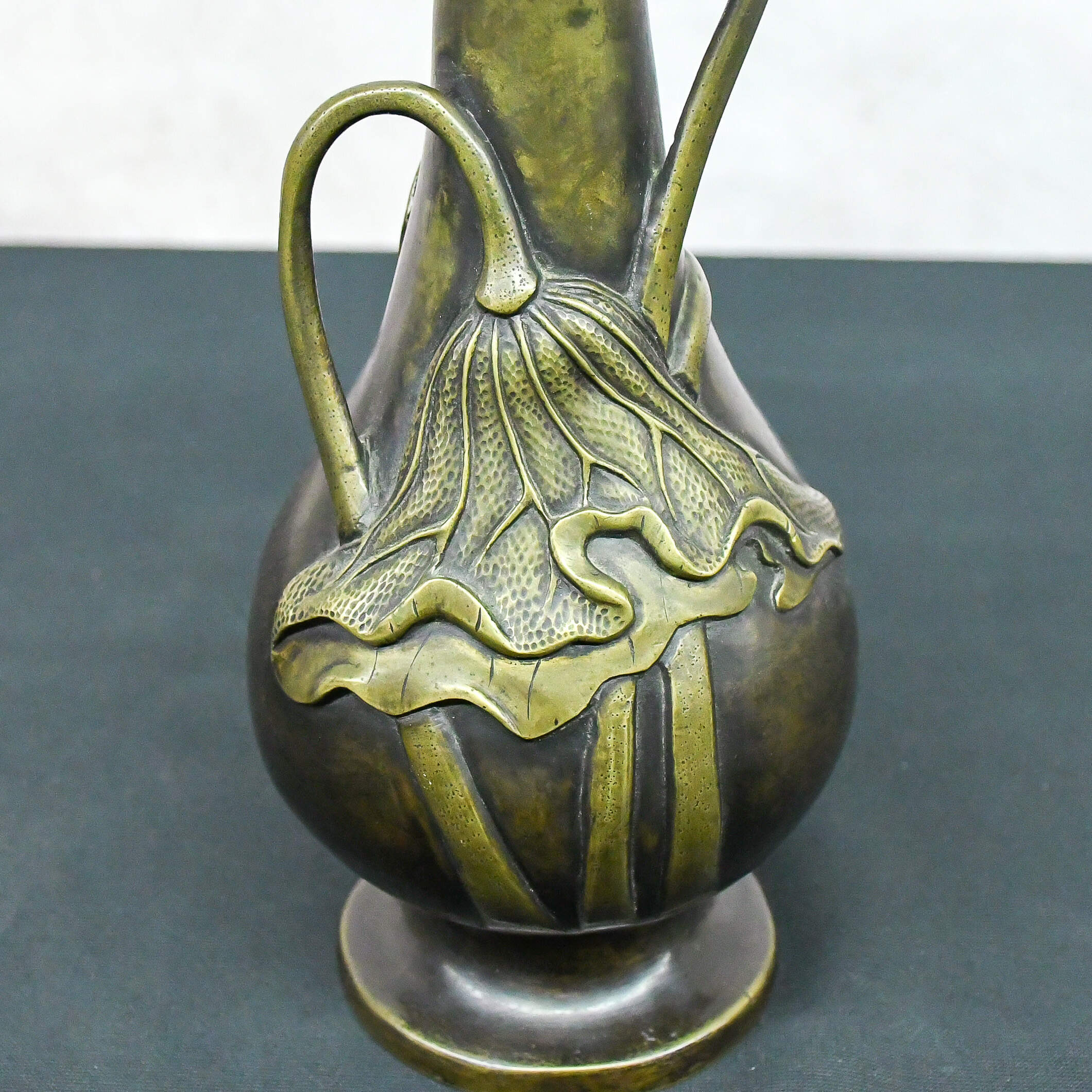 Bronze Japanese Meiji Period Vase with Lotus Motif-7