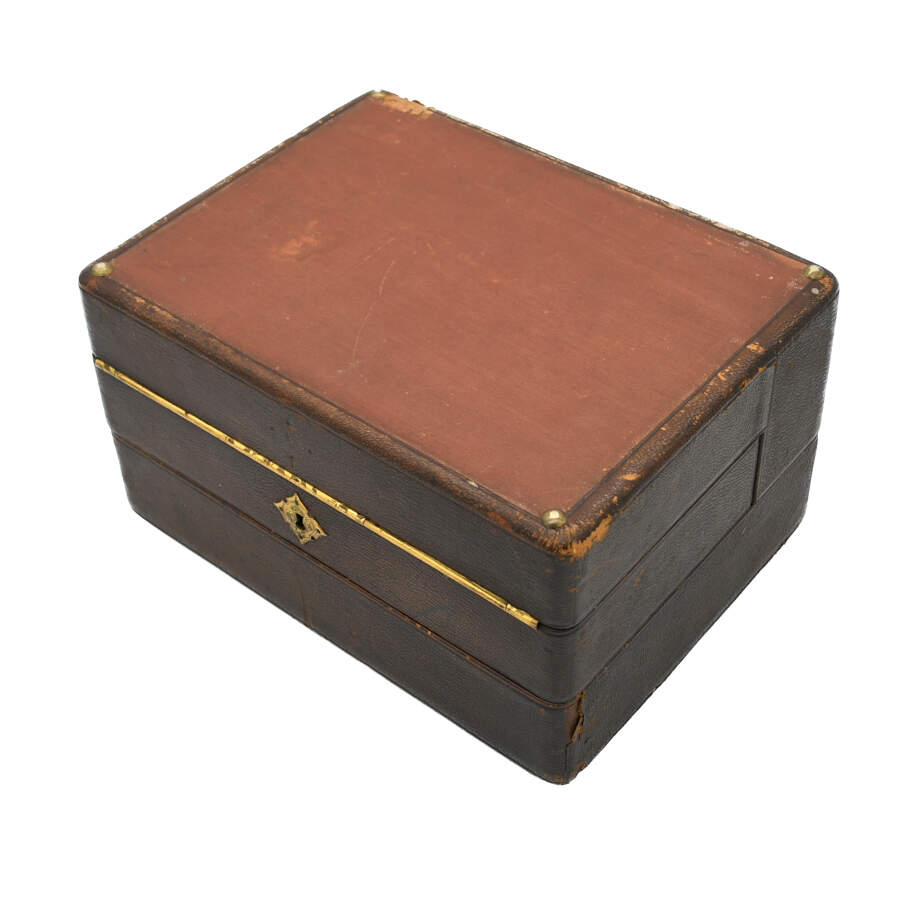 Antique 19th-Century Wooden Vanity Set-8
