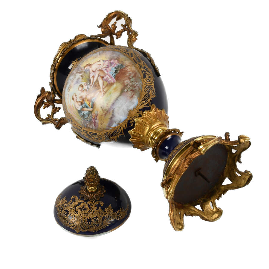 Antique Sèvres-Style Ormolu and Hand-Painted Lidded Urn-8