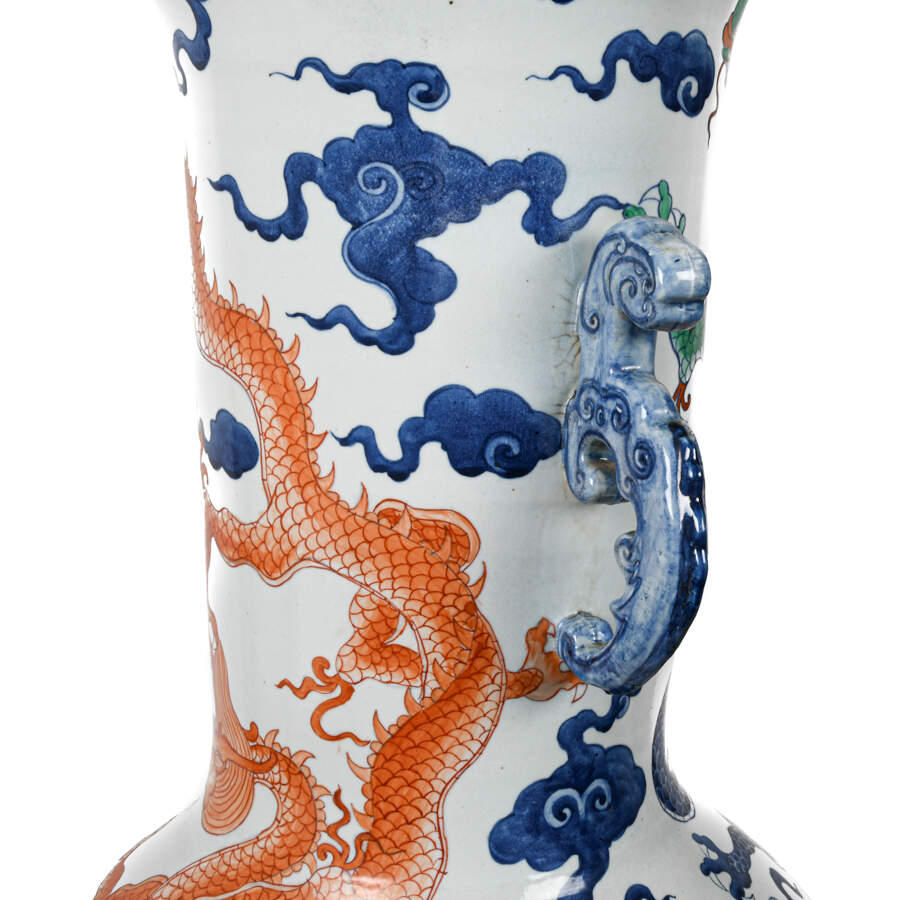 Monumental Chinese Vase Decorated with Dragons-7