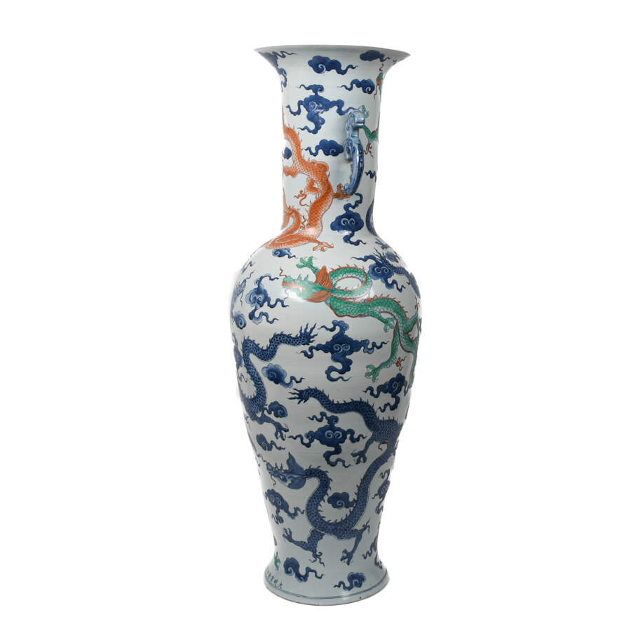 Monumental Chinese Vase Decorated with Dragons-6