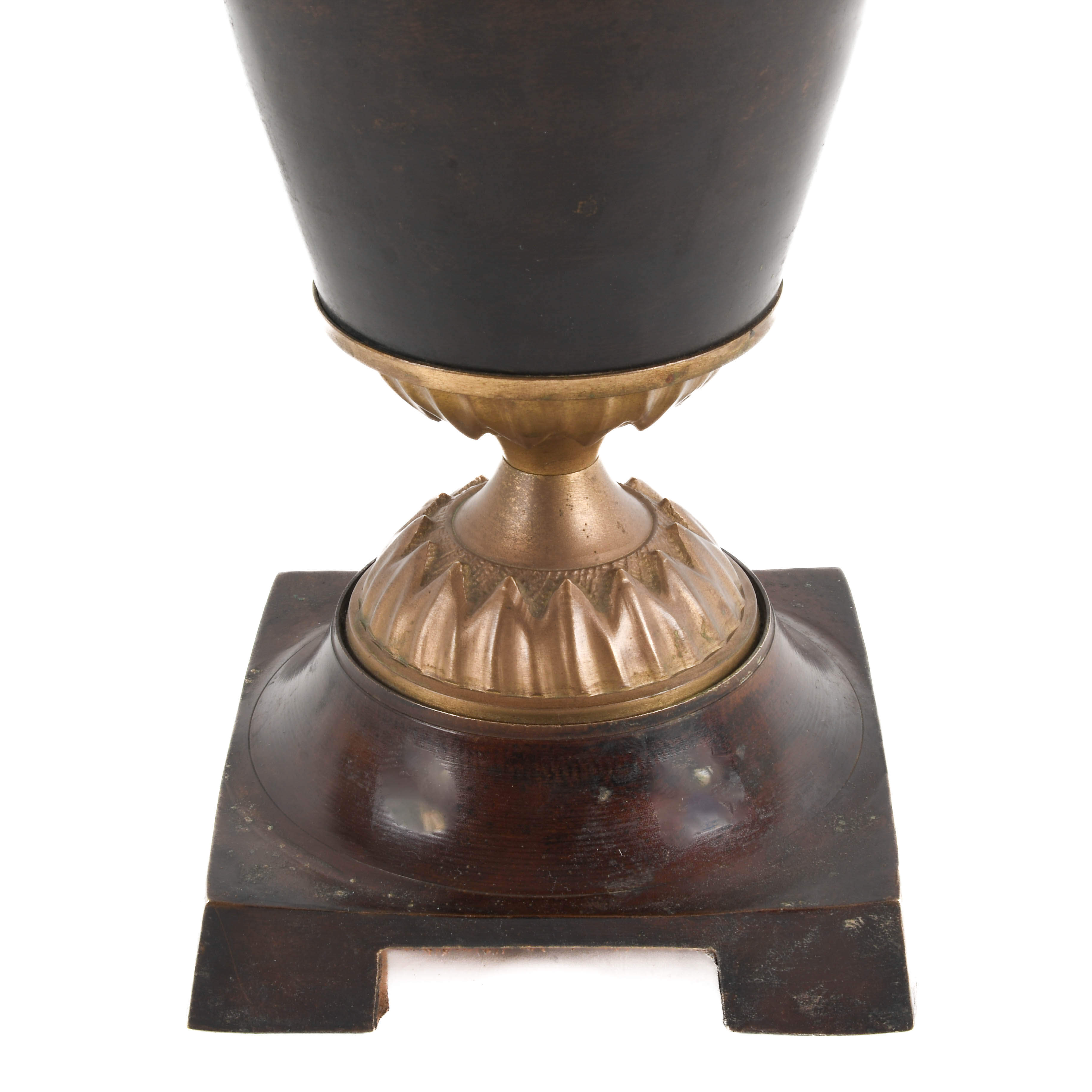 Traditional Tortoiseshell Finish Brass Decorative Urn on Base-2