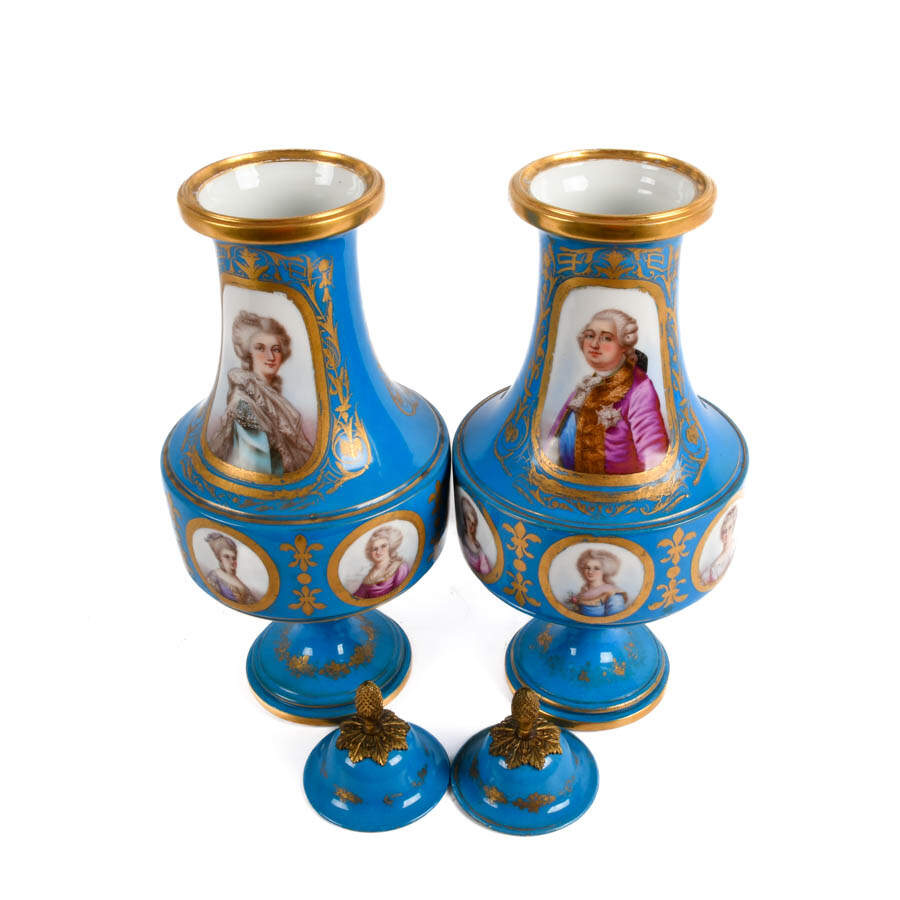 Pair of French Sèvres Lidded Blue and Gilt Portrait Vases-8