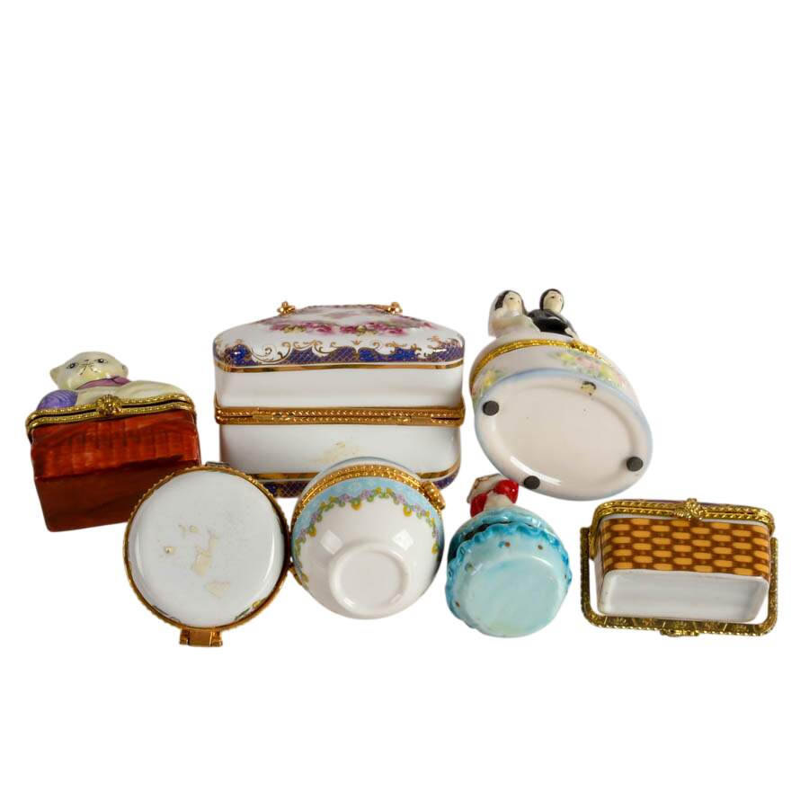 Seven Porcelain Trinket Boxes-8
