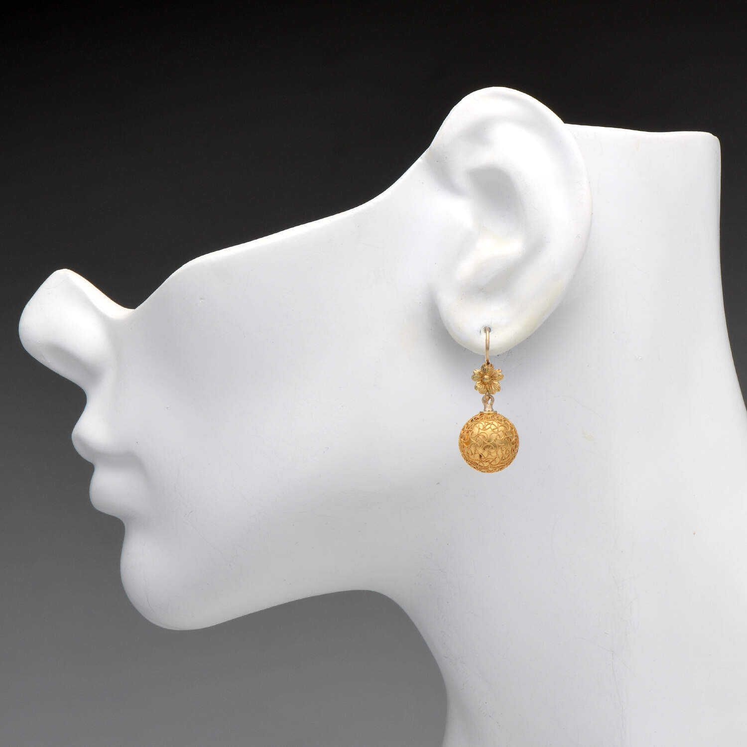 16/14KY Embossed Bead Dangle Earrings-3