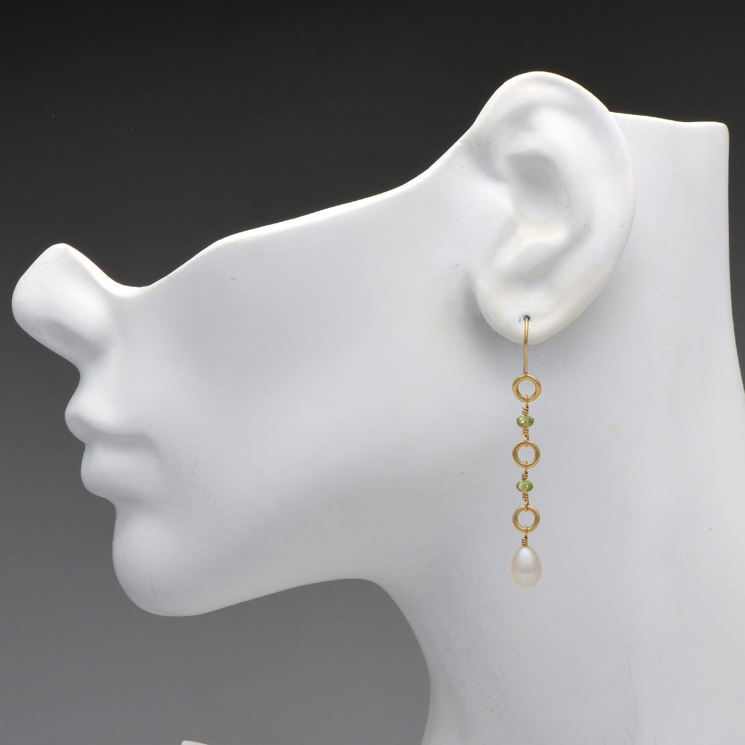 14KY Cultured Pearl & Peridot Dangle  Earrings-3