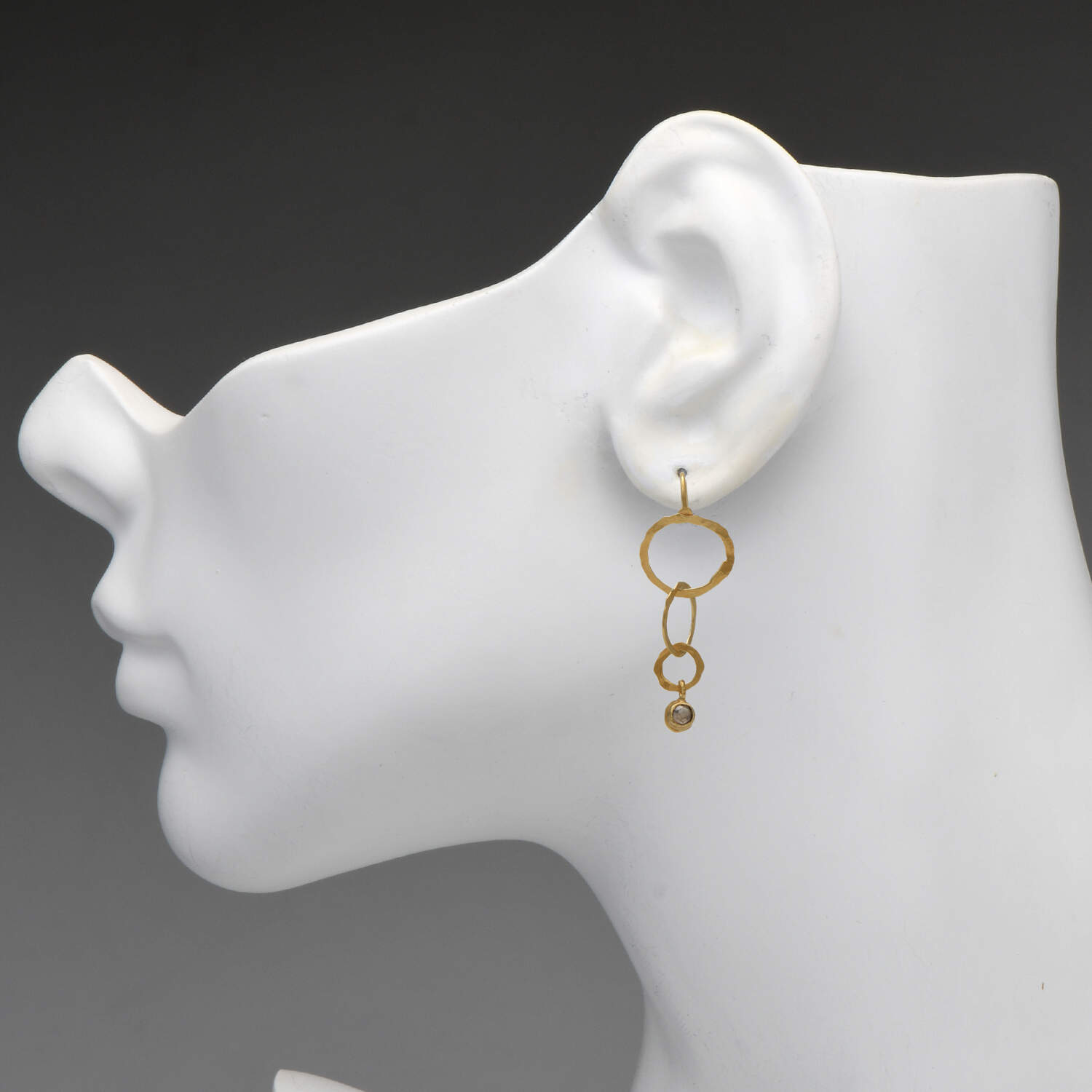 18KY Hammered Diamond(0.20) Dangle Earrings-3