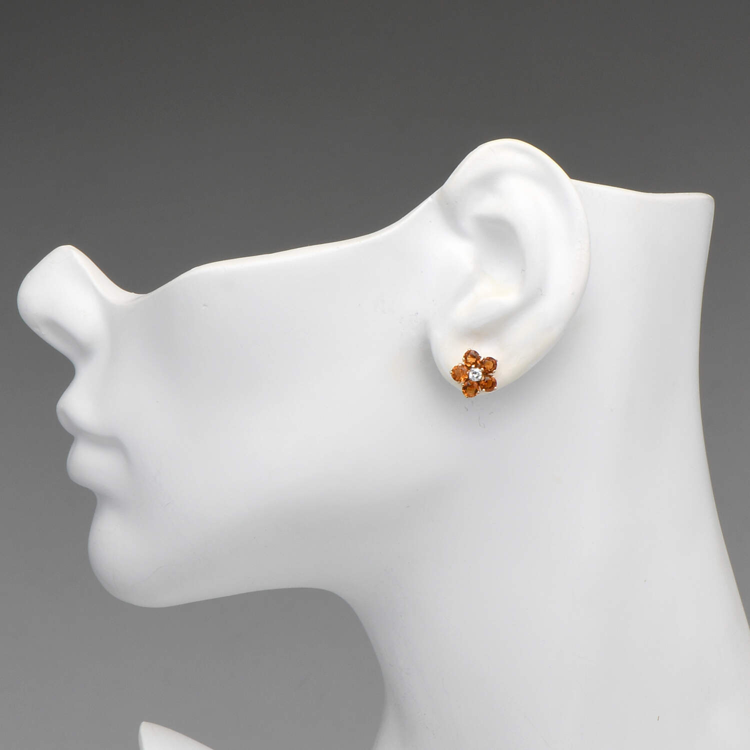 18KY Citrine(1.4) & Diamond(0.10) Stud Earrings-3