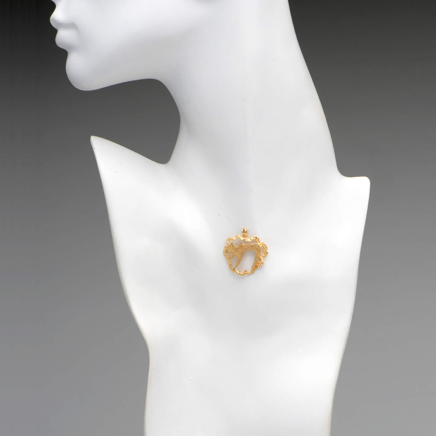 14KY Textured Jewish Chai Pendant-3
