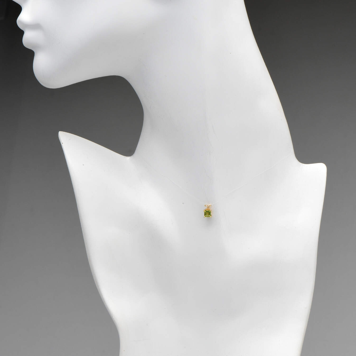 10KY Petite Peridot(0.37) Pendant-3