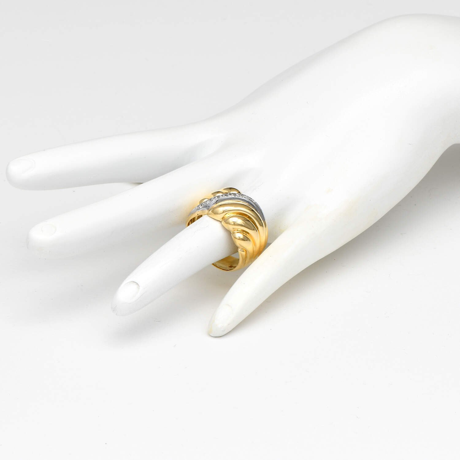 18KYW Diamond (0.12) Ribbed Band Ring-5