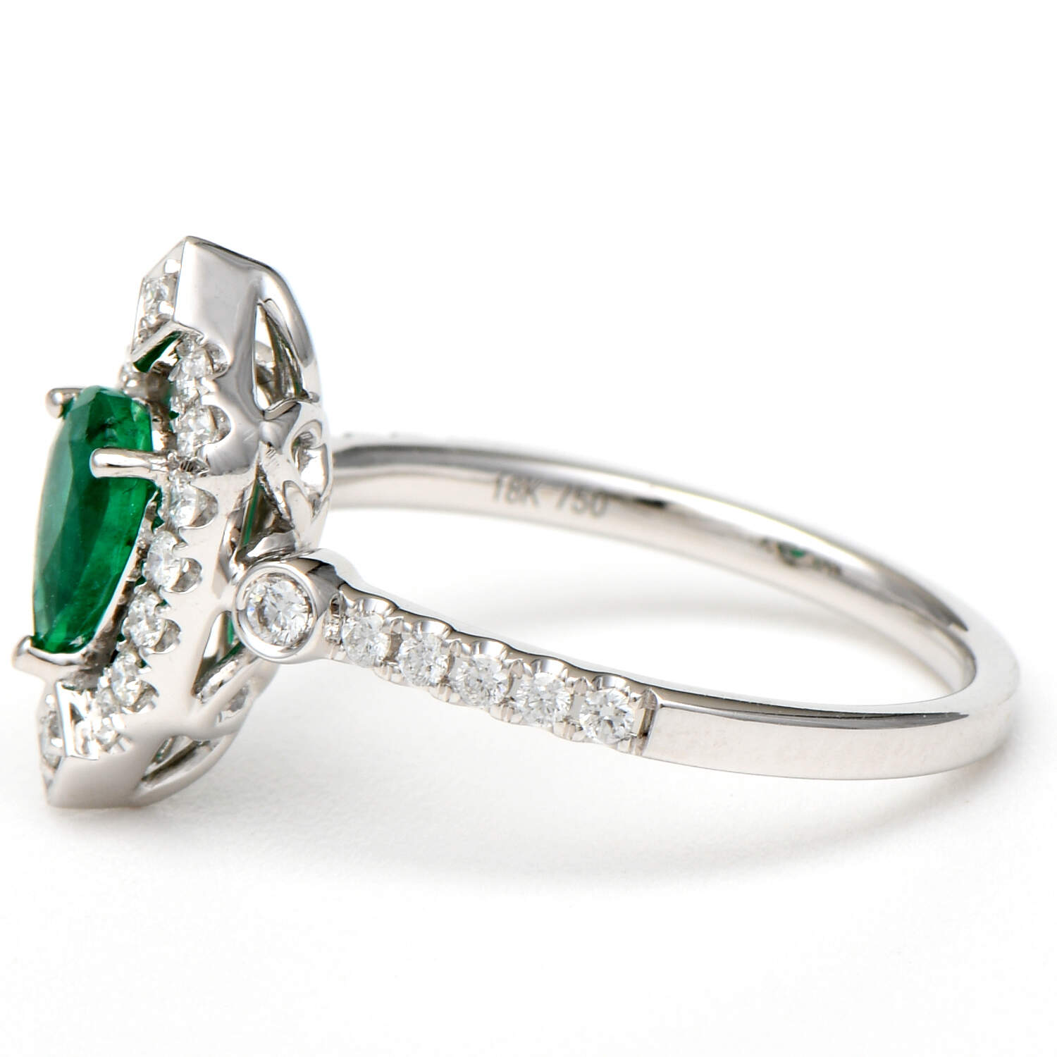 18KW Emerald(0.66) & Diamond(0.32) Halo Ring-3