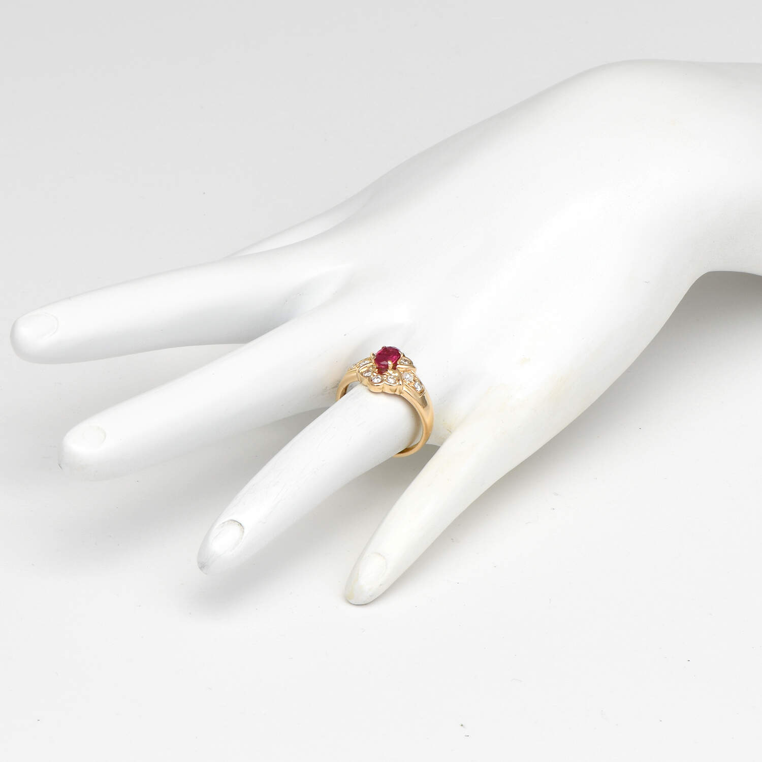 18KY Ruby(0.52) & Diamond(0.27) Scalloped Ring-6