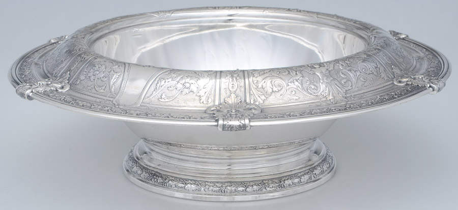 Florentine-Florenz (Sterling, 1901, Hollowware) Round Footed Centerpiece & Underplate with Slvp Frog by Gorham Silver-4
