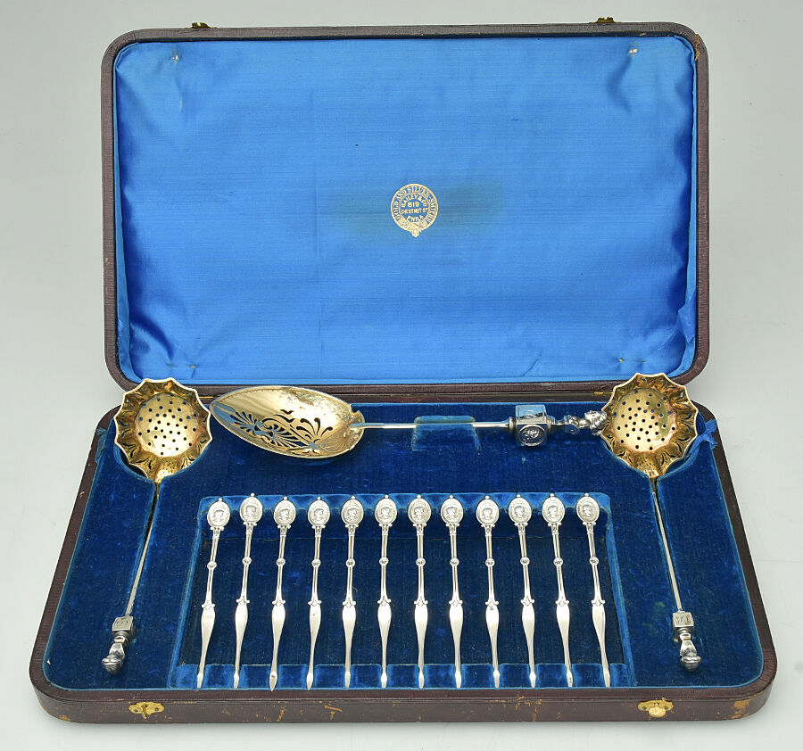 Bust (Coin) 2 Pierced Serving Ladles, Pierced Nut Spoon & 12 Complimentary Picks w/Case by Gorham Silver-1