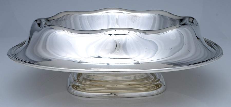 4759 (Sterling, Hollowware) 17" Round Pedestal Centerpiece by Gorham Silver-1