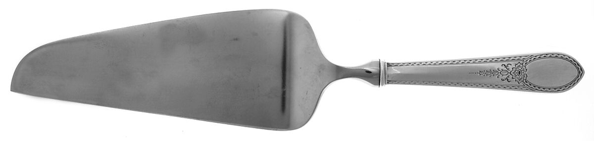 Lunt Silver Early American-Engraved (Sterling, 1926) Pie & Cake Server with Stainless Blade