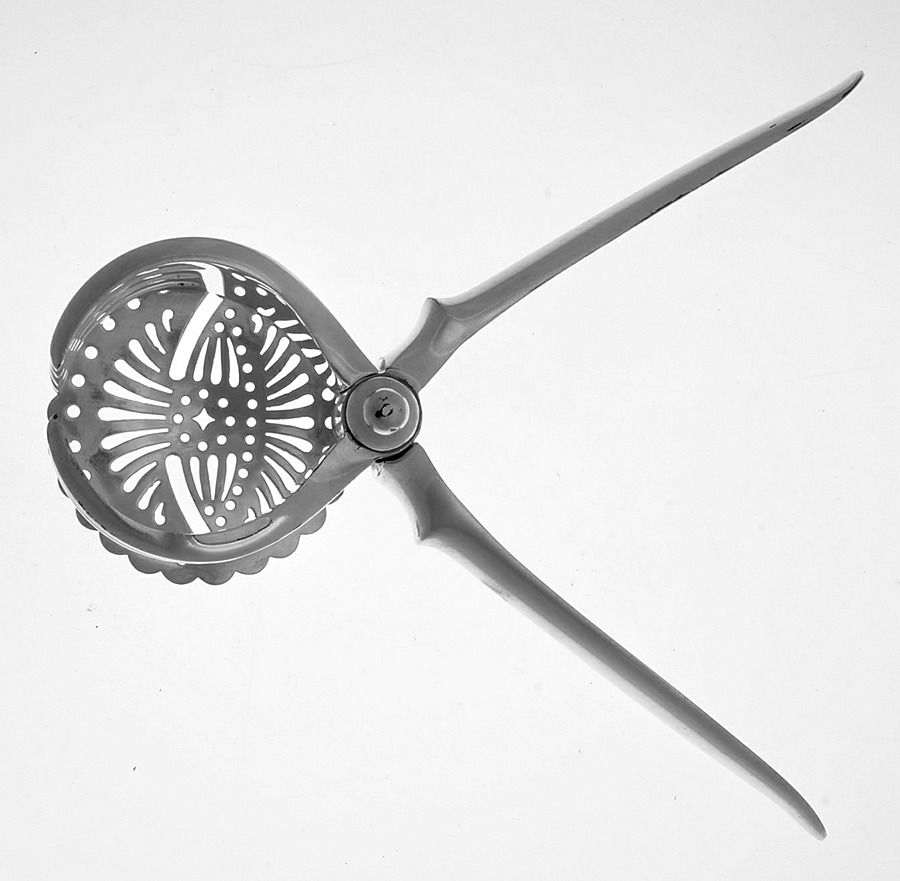 Silverplate Flatware Lemon Sqeezer/Strainer by Unknown Mfg Silver-2