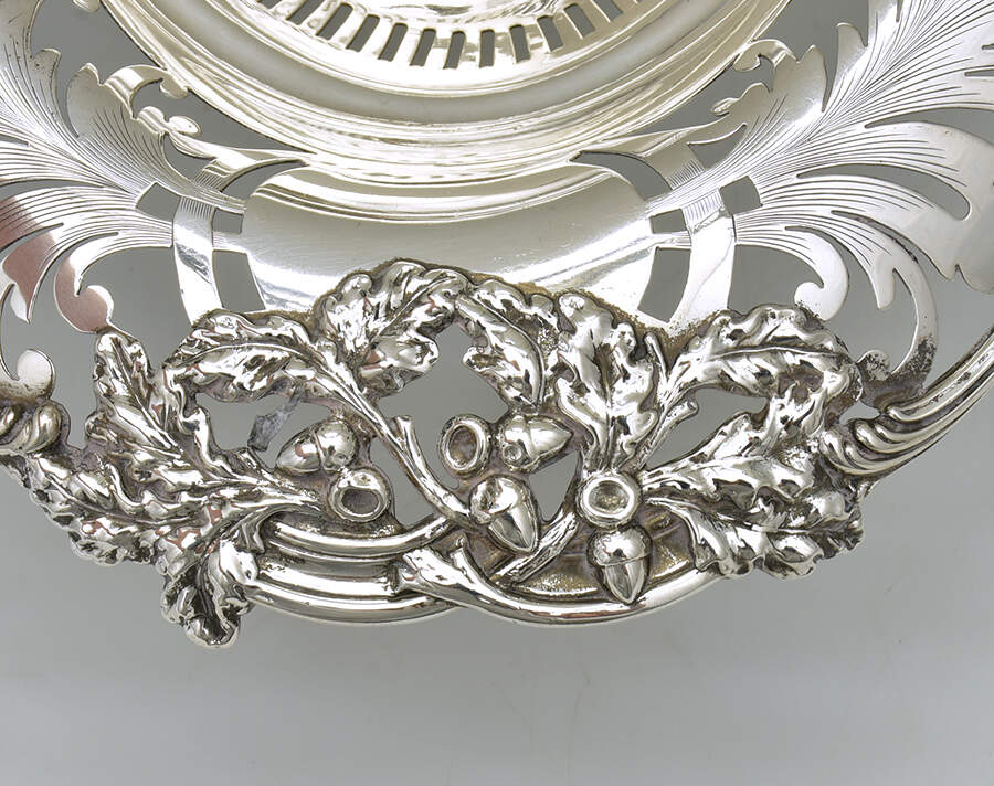 205 (Sterling, Hollowware) 15" Handled Oval Footed Centerpiece by Reed & Barton-2