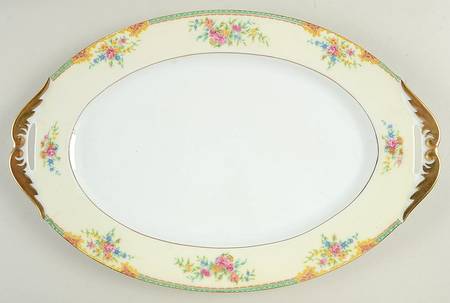 Black Knight Celia (White Center,Cream Rim,Scalloped) 15" Oval Serving Platter