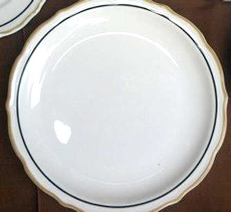 BUF32 by Buffalo Pottery