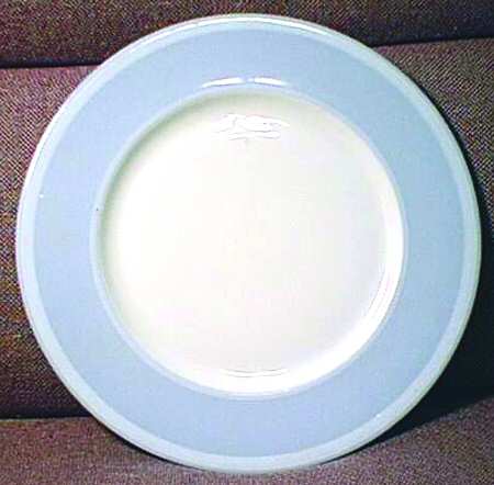 Lune Lamelle by Buffalo Pottery