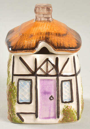 Cottage by Babbacombe Pottery