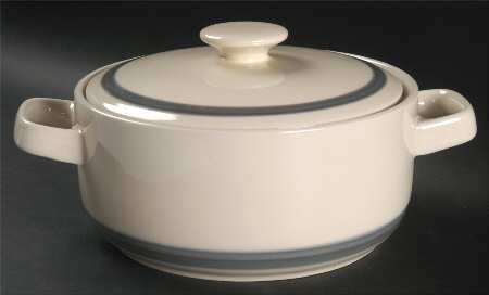Celebrity Fairfield 2 Qt Round Covered Casserole