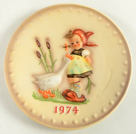 Goebel Hummel Annual Plate-Goebel Goose Girl - Boxed