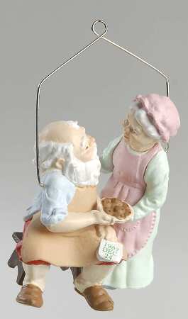 Hallmark Mr & Mrs Claus Home Cooking - Boxed