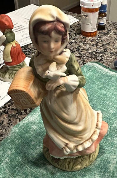 Lefton Lefton Figurines Girl With Bird And Cage - Boxed