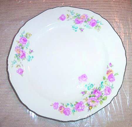 CRP28 by Crown Potteries