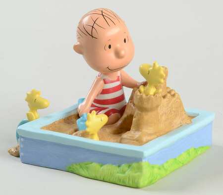 Hallmark Peanuts Gallery King Of The Sandbox - Boxed