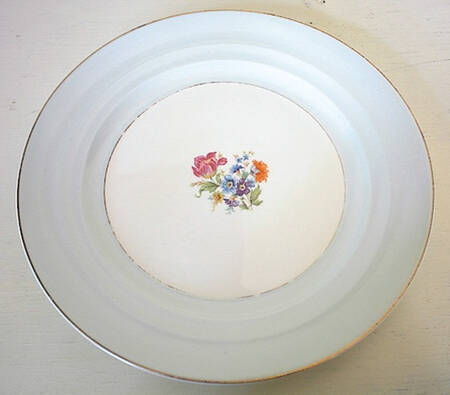 CRP119 by Crown Potteries