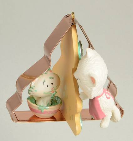 Hallmark 2002 Hallmark Christmas Ornaments Baking Memories - Boxed