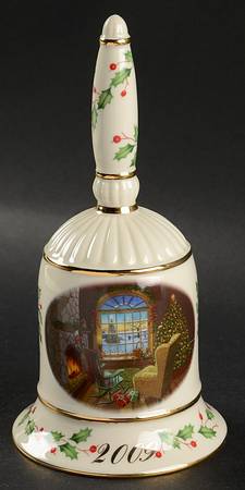 Lenox Annual Holiday Bell Cozy Christmas - Boxed
