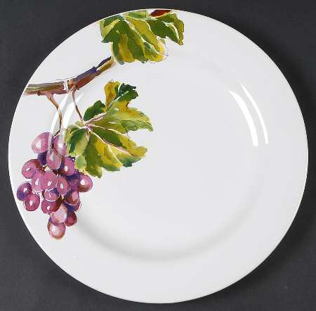 Entertaining Grapes by The Cellar (China)