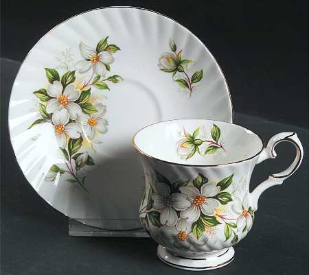 Dogwood (Swirl Scalloped) by Elizabethan